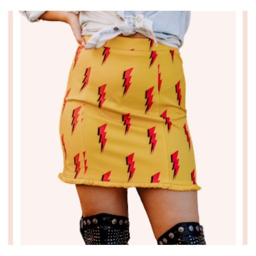 L & B Lucky & Blessed Yellow Pink Lightning Mini Skirt XL Frayed Distressed Edgy